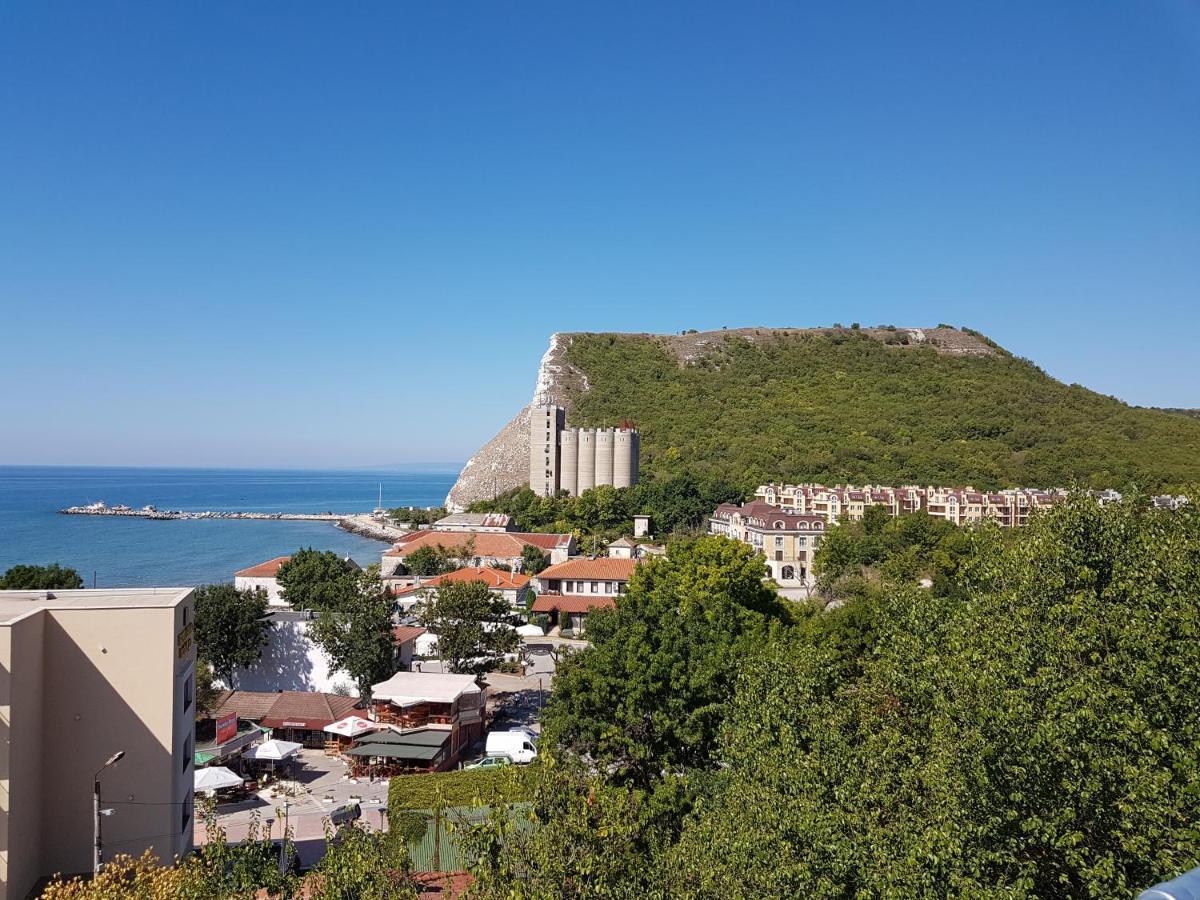 Family Hotel Venera Каварна Экстерьер фото
